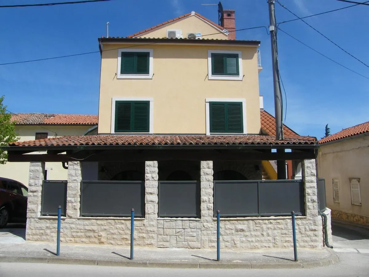 Apartment Mamut Premantura Croatia