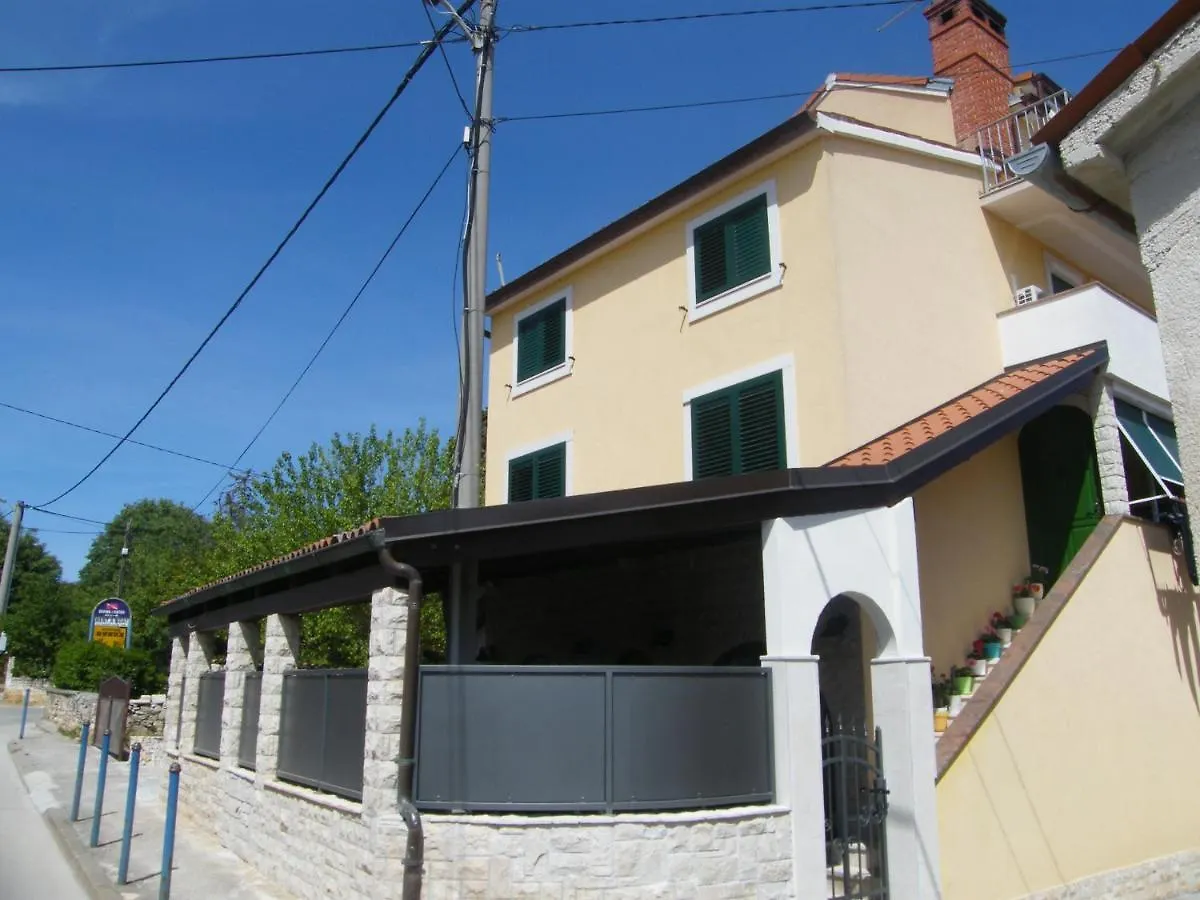 Apartment Mamut Premantura