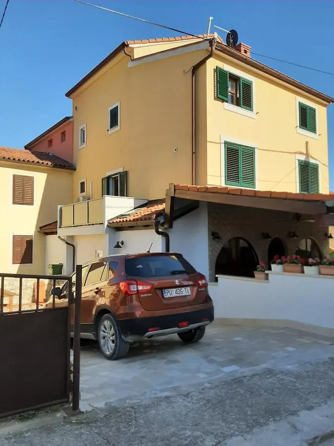 Apartment Mamut Premantura Croatia