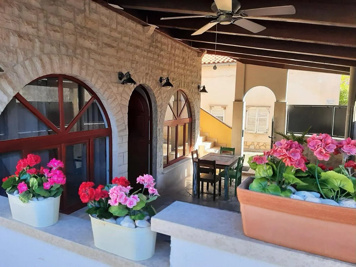 Apartment Mamut Premantura